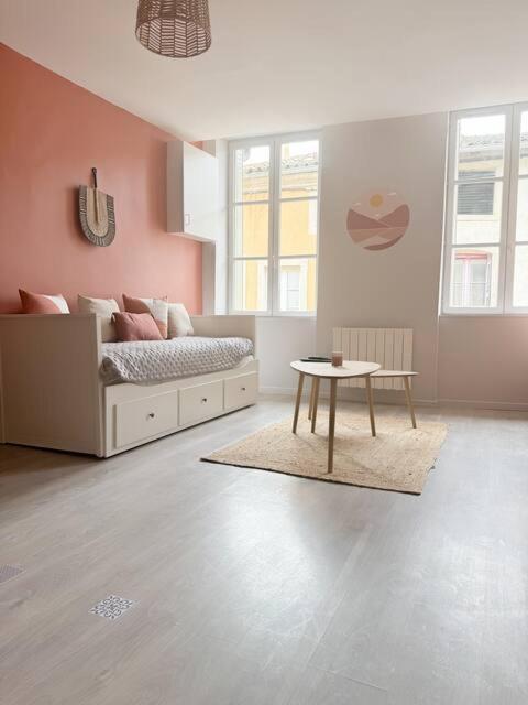 Food And Chill - Deux Appartements Hypercentre - 1 Theme Cinema - By Primo C0Nciergerie Tournus Exterior photo