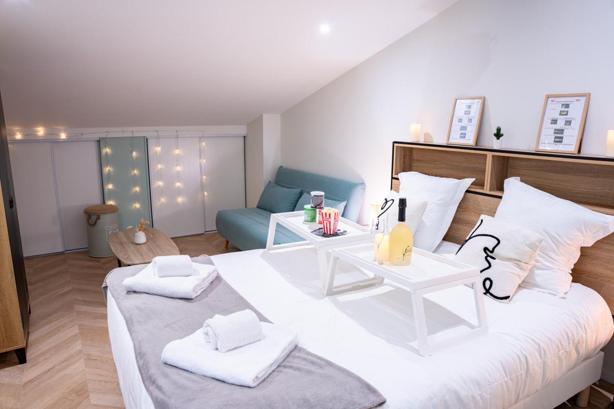 Food And Chill - Deux Appartements Hypercentre - 1 Theme Cinema - By Primo C0Nciergerie Tournus Exterior photo