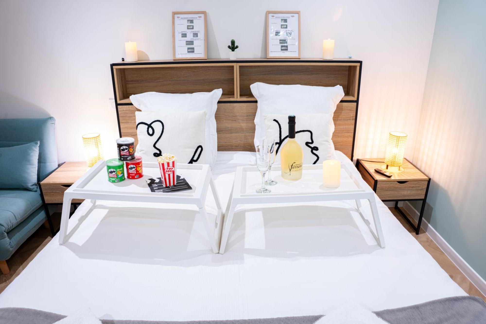 Food And Chill - Deux Appartements Hypercentre - 1 Theme Cinema - By Primo C0Nciergerie Tournus Exterior photo